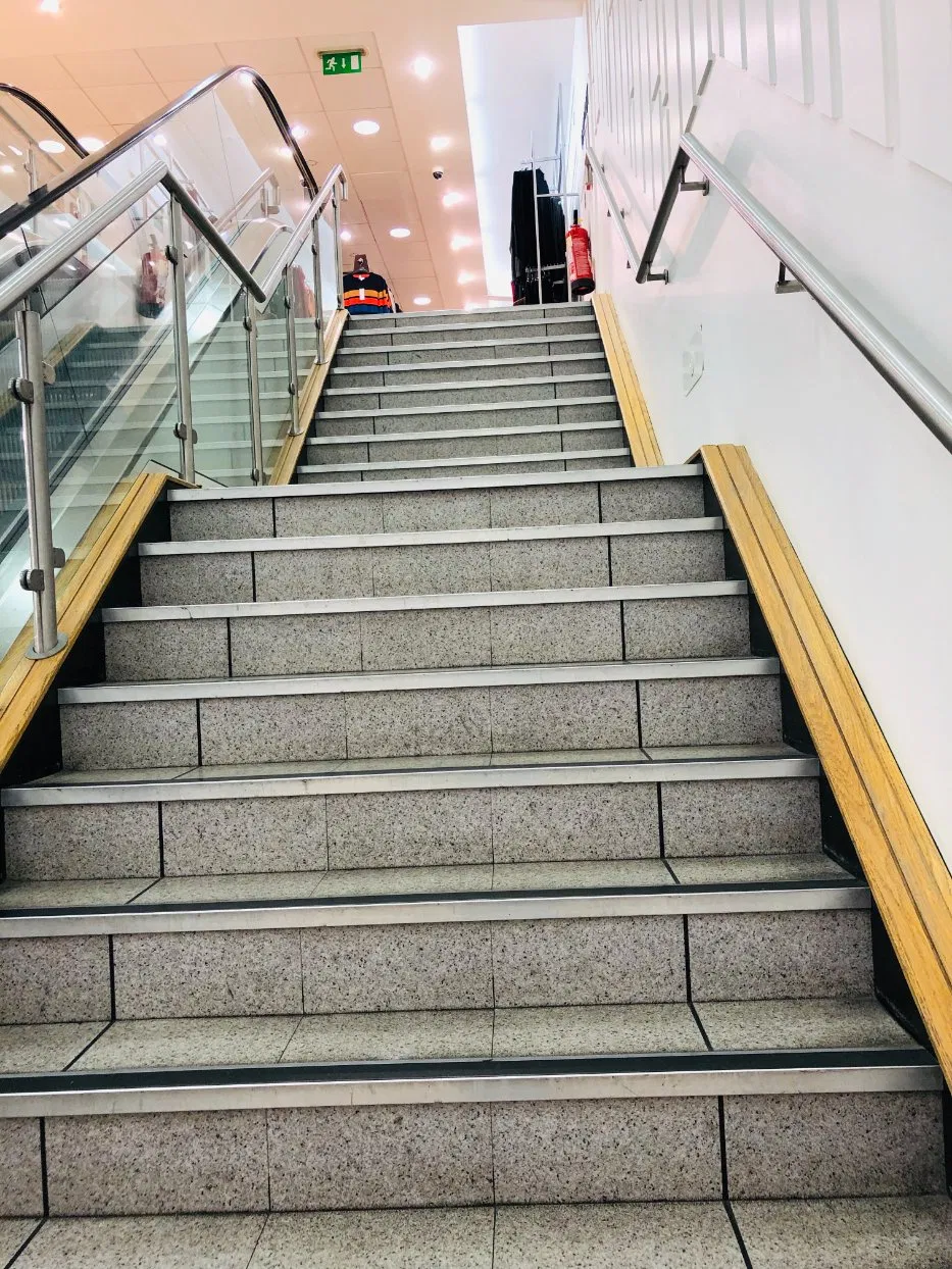 Modern Stainless Steel Square Tube Glass Railing for Stair Safety and Style