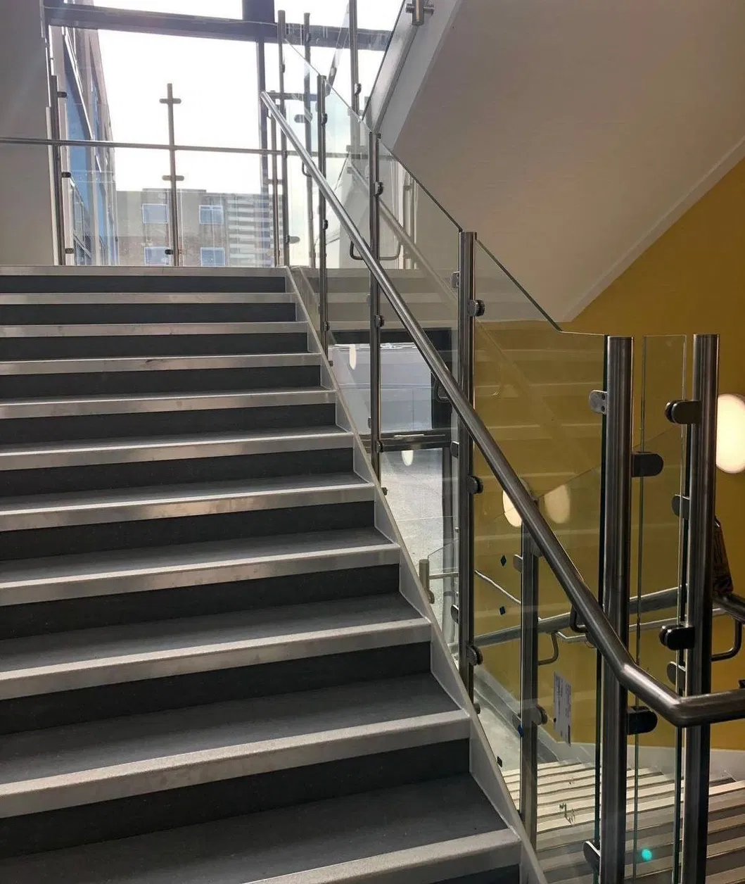 Premium Round Tube Handrail for Construction and Decoration