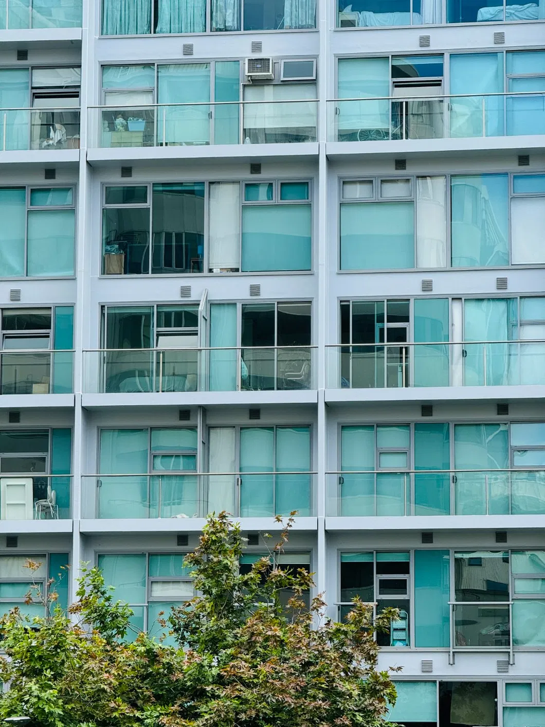 Semi-Frameless Balustrades with Round Post in Round Square Double Slot Pipe