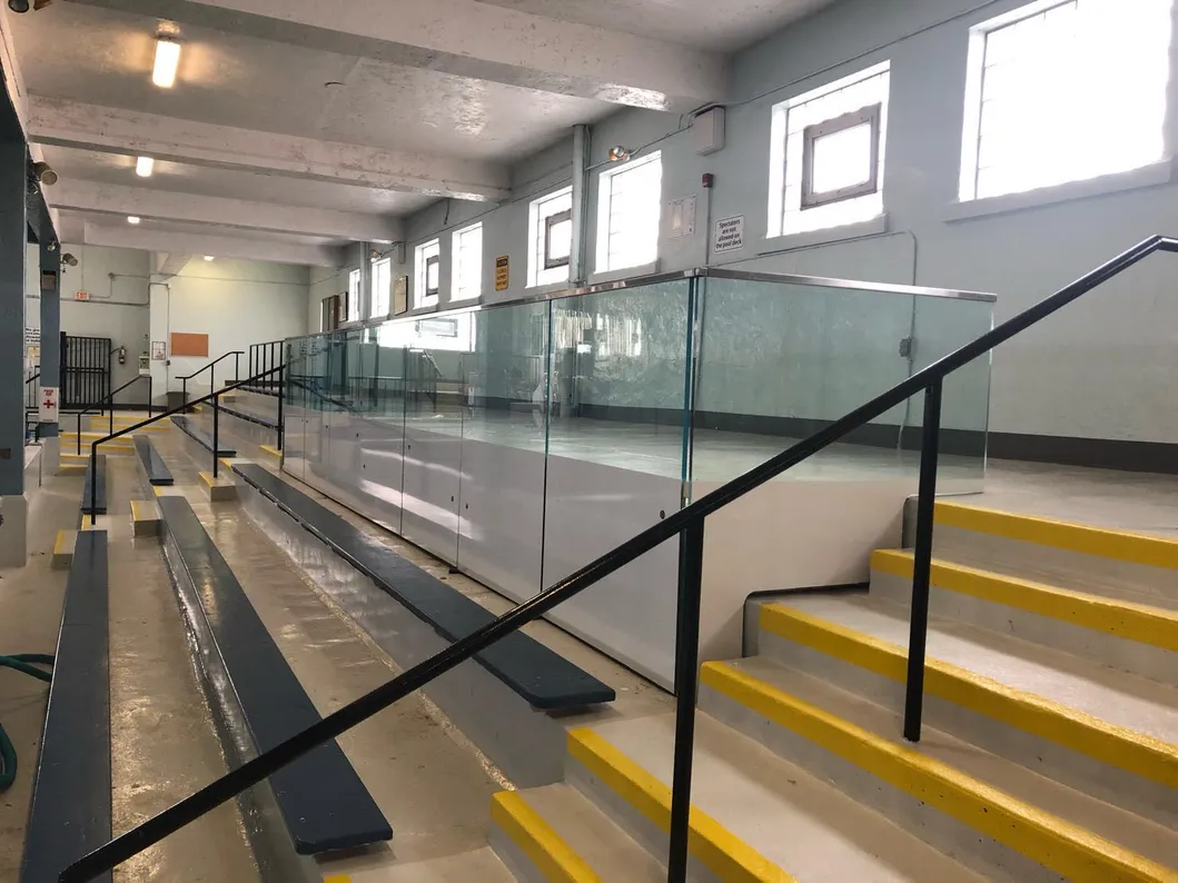 Contemporary Square Tube Glass Railing Balustrade for Modern Homes