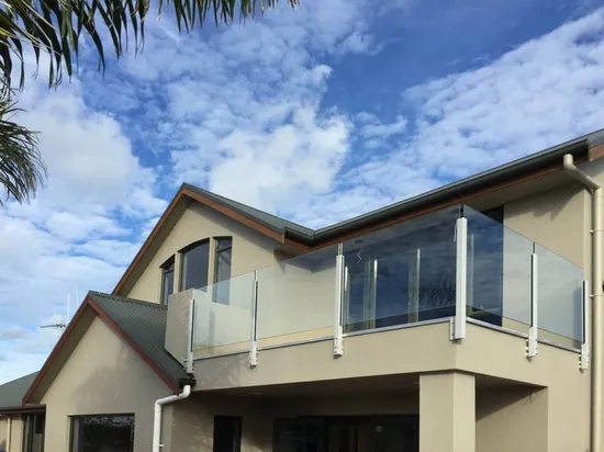 Semi-Frameless Glass Balustrade Systems with Round Square Post